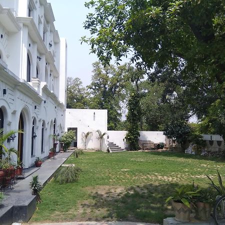 Hotel Kings Retreat Patiāla Buitenkant foto